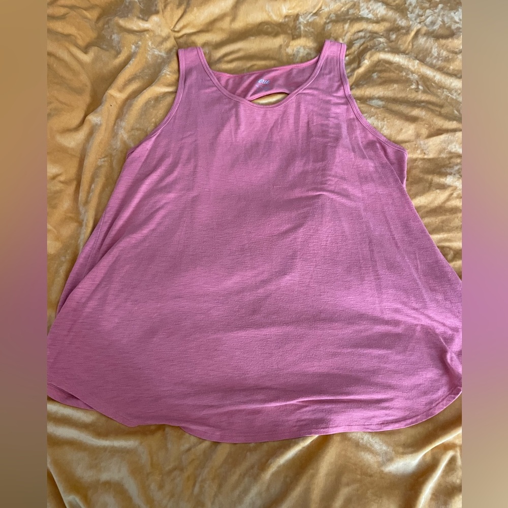 Drop-back Tank Top